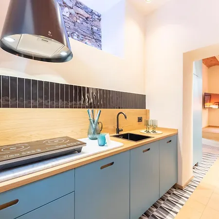 Portofino Coast Design - Garden & Free Parking Apartament