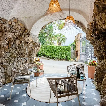 Portofino Coast Design - Garden & Free Parking *