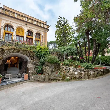 Portofino Coast Design - Garden & Free Parking Apartament